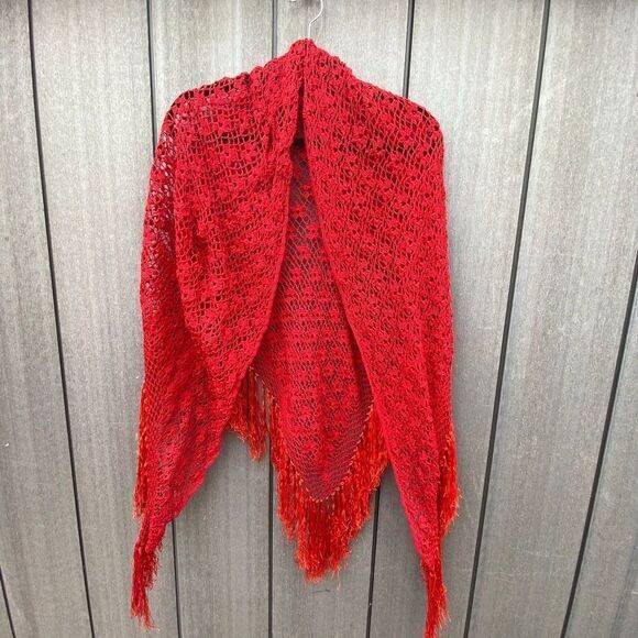 Crocheted Cape Wrap Red - Picture 6 of 7